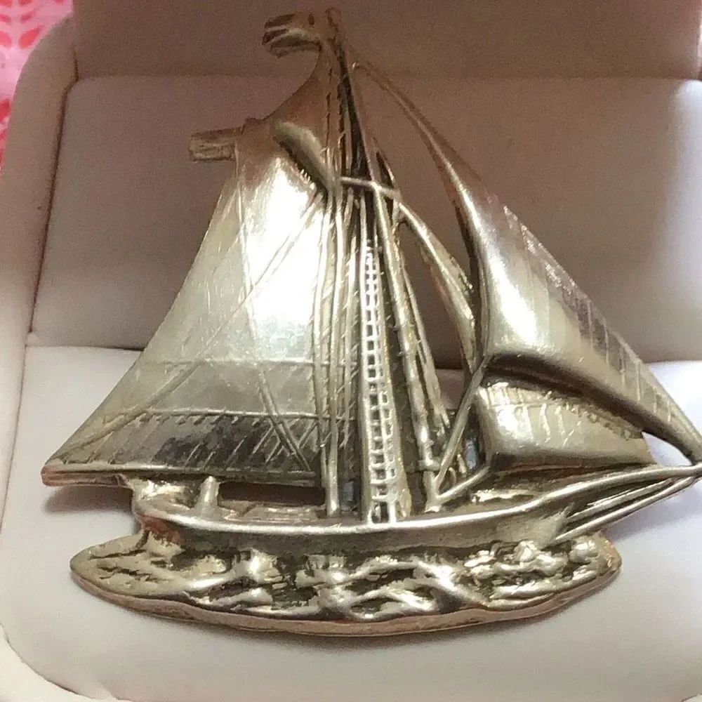 Sweet vintage sterling silver sailboat brooch by jewel art